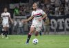 Exames descartam lesão grave, mas Lucas é dúvida no São Paulo para jogo com Flamengo