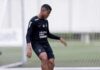 Corinthians faz último treino de 2023 e viaja para Curitiba com baixas