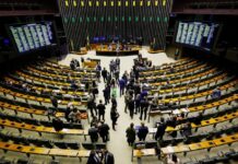 PT e PL se unem por fundo eleitoral de quase R$ 5 bilhões