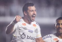 Giuliano se destaca, e Santos vence fácil a Ponte na Vila