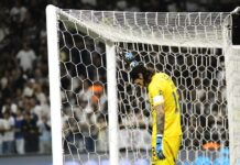 Torcedores do Corinthians protestam após derrota para o São Paulo: “Joga por amor ou terror”