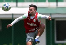 Artur, do Palmeiras, ainda avalia saída para o Zenit; dúvida mantém negociação aberta