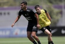 Corinthians faz primeiro trabalho com bola e começa preparação no campo para estreia no Paulistão