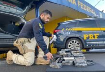 PRF prende quatro pessoas com celulares trazidos do Paraguai