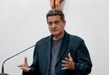 Osmair Ferrari pede divulgação do 0800 da empresa de iluminação pública na conta de água