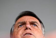 Bolsonaro pede ao STF devolução de passaporte para ir a evento nos EUA com Trump