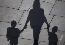 Câmara aprova projeto de lei que exige certidão negativa de antecedentes criminais para quem trabalha com crianças