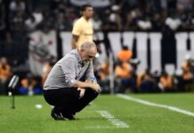 Corinthians demite Mano Menezes; Márcio Zanardi é favorito