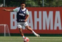 Com só 10 minutos pelo Palmeiras, Lázaro tem vaga antecipada como arma para ganhar espaço