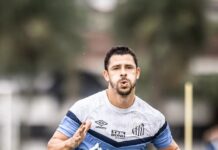 Giuliano completa um mês sem jogar pelo Santos, vive período raro de ausência e mira retorno