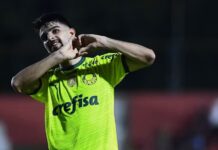 Palmeiras vence a Portuguesa e assume a liderança geral do Paulistão