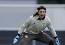 António Oliveira ensaia Corinthians e deve contar com retorno de Cássio