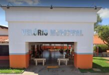 Mulher que teve 63% do corpo queimado pelo marido é enterrada em Cardoso