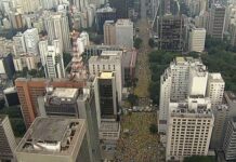 Apoiadores de Bolsonaro fazem ato na Avenida Paulista
