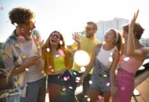 Carnaval: Foliões devem tomar cuidado com a saúde bucal