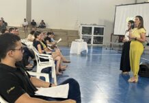 Realidade sobre o mundo dos negócios foi tema de aula magna realizada por cursos da Unifev