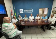 Prefeito Jorge Seba publica lei que amplia prazo para renovação de licença de taxistas