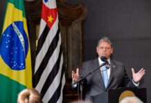 Tarcísio visitará Israel em meio à crise diplomática entre o país e o governo Lula