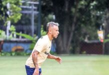 Rafinha volta a treinar com bola no CT e pode reforçar São Paulo