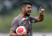 António Oliveira testa mudanças para jogo decisivo no Paulistão