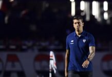 Carpini se esquiva de críticas à arbitragem e elogia atuação do São Paulo em clássico