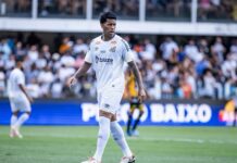 Xerife e regular: Gil se firma no Santos e perde só sete minutos de jogo na temporada