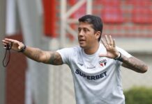 Carpini cumpre nova meta no São Paulo e aumenta sequência em mata-matas de Paulistão