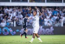 Otero brilha em vitória do Santos e destaca força da Vila Belmiro: “Muito melhor jogar aqui”