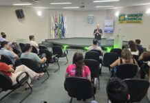 ACV e Procon realizam palestra sobre direitos dos clientes