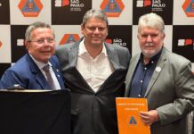 Carlão Pignatari conquista, junto ao governador Tarcísio, investimentos da Defesa Civil para o interior