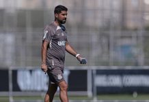 Gustavo Henrique continua fora, e António prepara mudanças