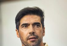 Abel vê Santos mais descansado do que o Palmeiras, mas diz: “Somos o time da virada e do amor”