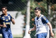 Sem Aderlan, Carille comanda treino tático no CT Rei Pelé