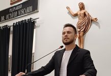 Emerson Pereira pede melhorias nos pontos de ônibus