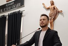 Emerson Pereira pede substituição de lâmpadas por LED