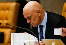 Alexandre de Moraes nega recurso de Bolsonaro contra decisão que o tornou inelegível