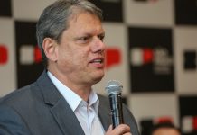 Tarcísio propõe salário mínimo de R$ 1.640 para trabalhadores de SP