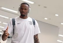 Em alerta com multa baixa, Corinthians abre conversas para renovar com goleiro Carlos Miguel