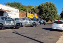 Polícia prende traficantes suspeitos de reter Bolsa Família de usuários de drogas como pagamento em Rio Preto