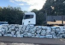 Carreta é apreendida com quase três toneladas de maconha em Andradina