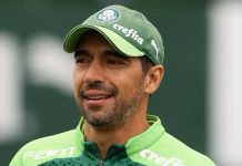 Abel Ferreira comanda treino tático e avalia trocas para Libertadores