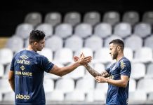 No Santos, reservas goleiam em jogo-treino com brilho de lateral e volta de Alison