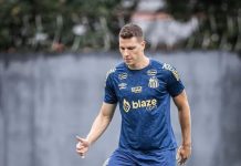 Liderança na Série B faz Santos dar pausa a Furch: “Tirar a dor dele”