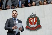 Danilo Campetti toma posse como deputado na Alesp