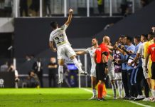Santos bate o Goiás na Vila Belmiro e alivia crise na Série B