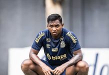 Morelos negocia saída do Santos para clube da Colômbia