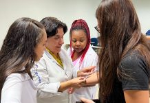 100 alunos de Medicina Veterinária da Unifev são vacinados contra a raiva