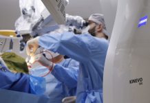 HB realiza neurocirurgia de tumor com microscópio mais avançado do mundo