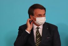 Bolsonaro pode pegar até 12 anos de prisão por fraude em cartão de vacina, dizem especialistas