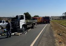 Passageiro morre em acidente entre dois caminhões na Rodovia Euclides da Cunha